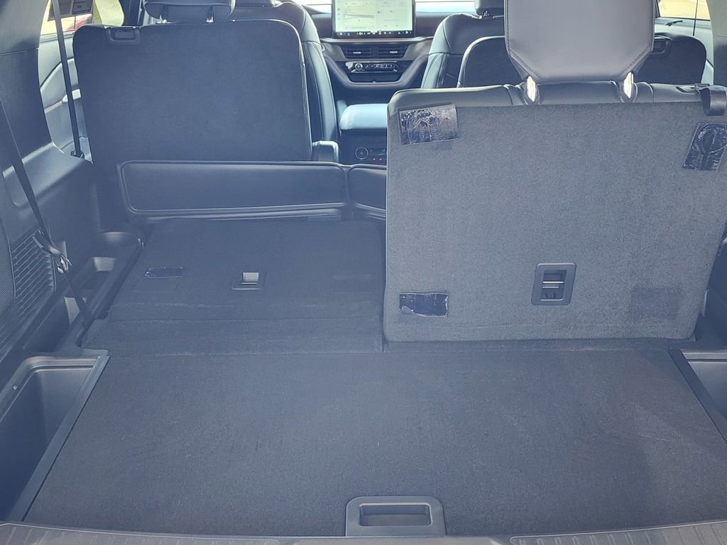 Used 2025 Ford Explorer ST image 10