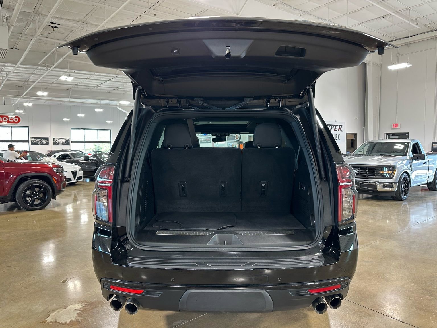 Used 2024 Chevrolet Tahoe RST w/ Sport Performance Package image 43