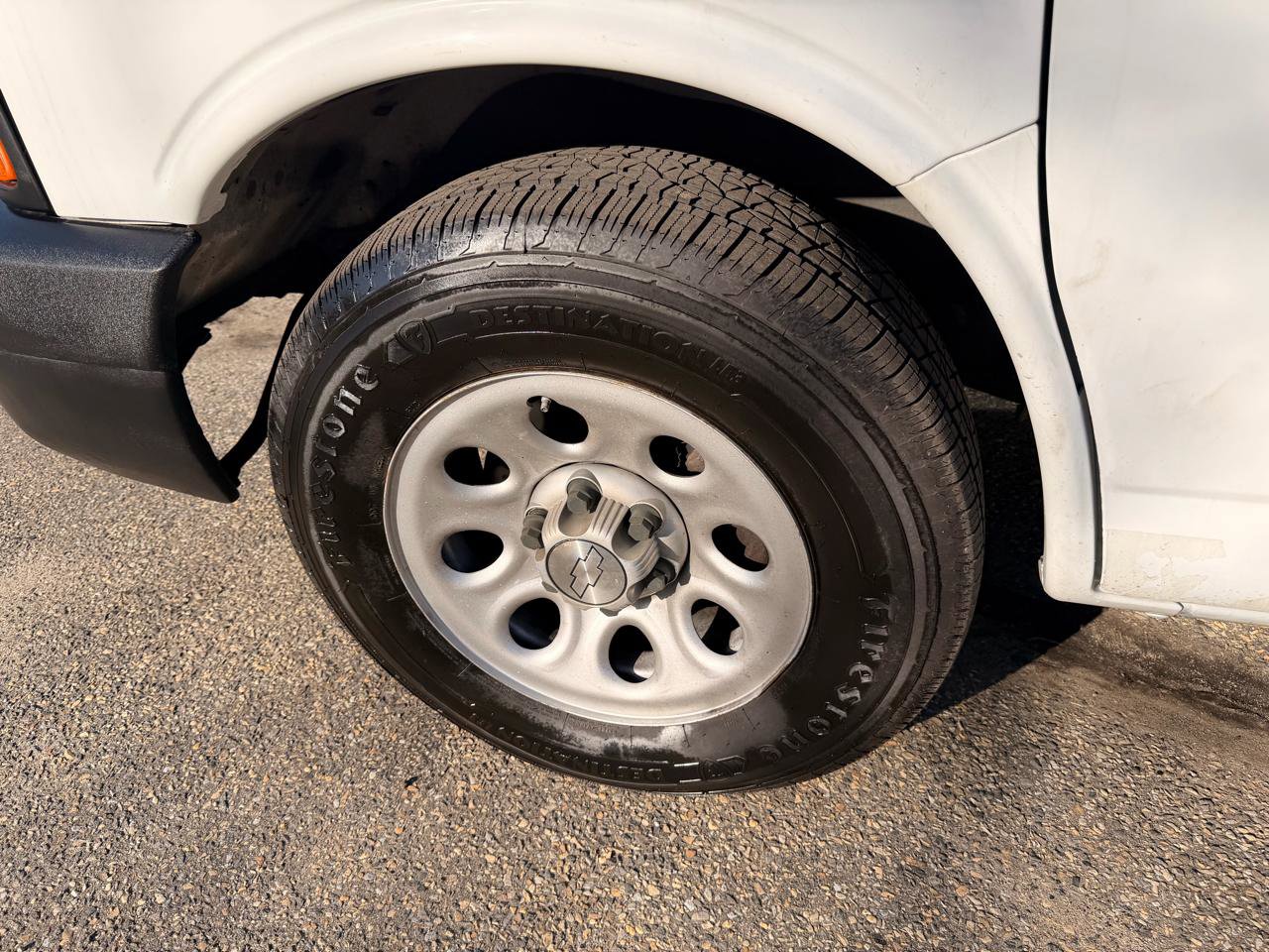 Used 2009 Chevrolet Express 1500 RWD image 14