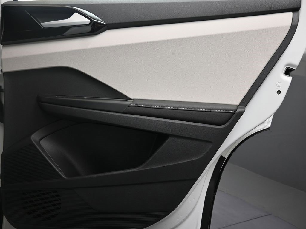 New 2025 Volkswagen Taos S image 14