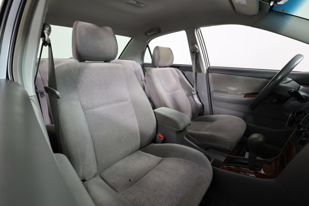 Used 2005 Toyota Corolla LE FWD image 24