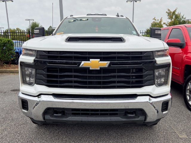 Used 2024 Chevrolet Silverado 3500 W/T w/ WT Convenience Package AWD/4WD image 2