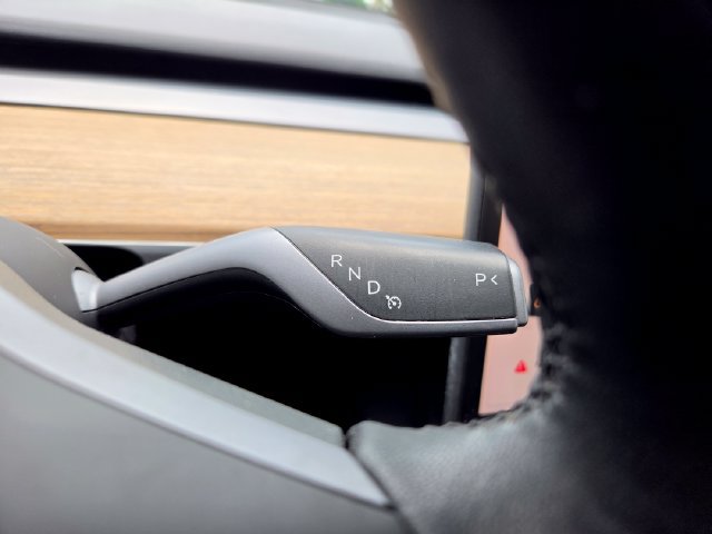 Used 2023 Tesla Model 3 Standard Range RWD image 40