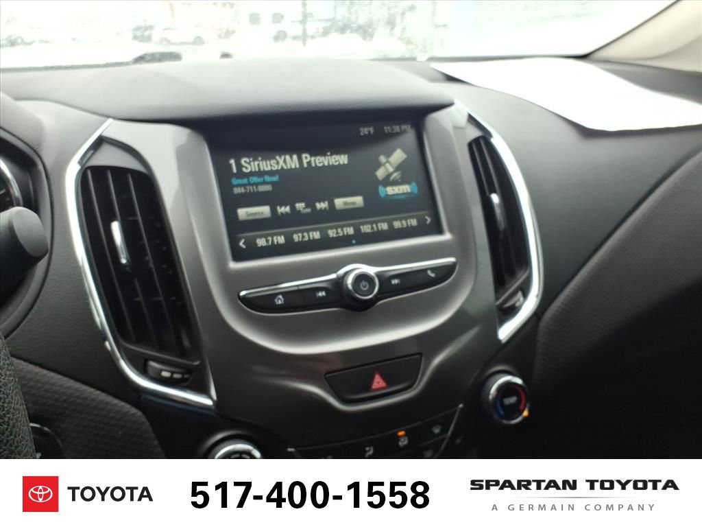 Used 2017 Chevrolet Cruze LT image 18