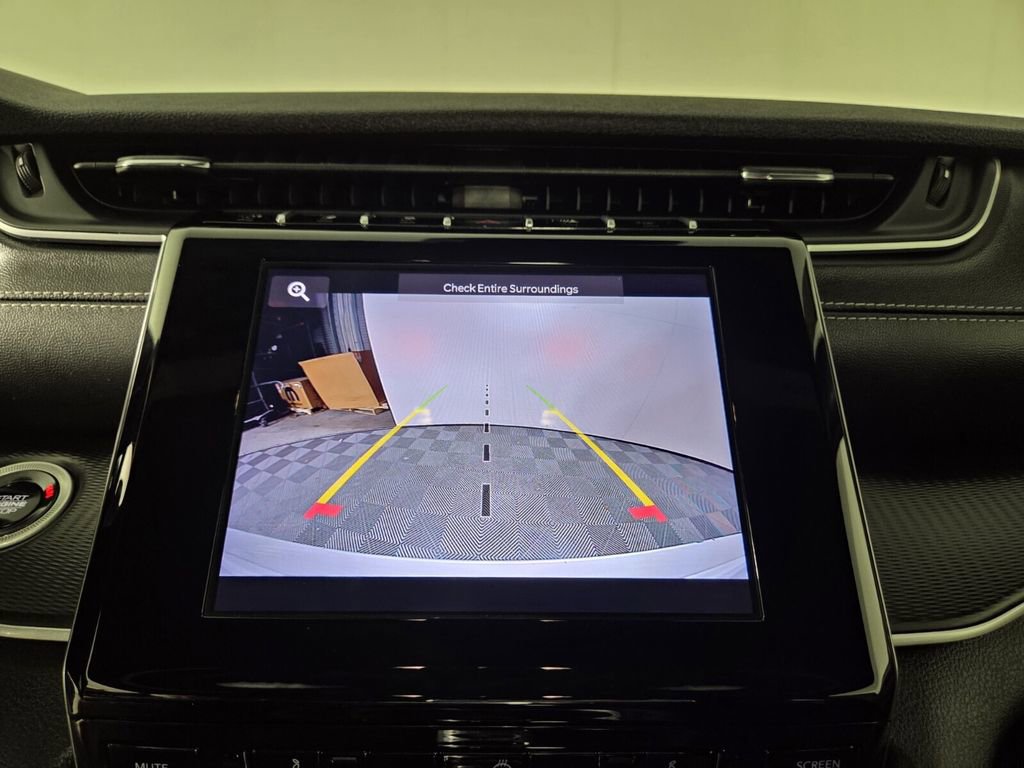 Certified 2025 Jeep Grand Cherokee Altitude image 19