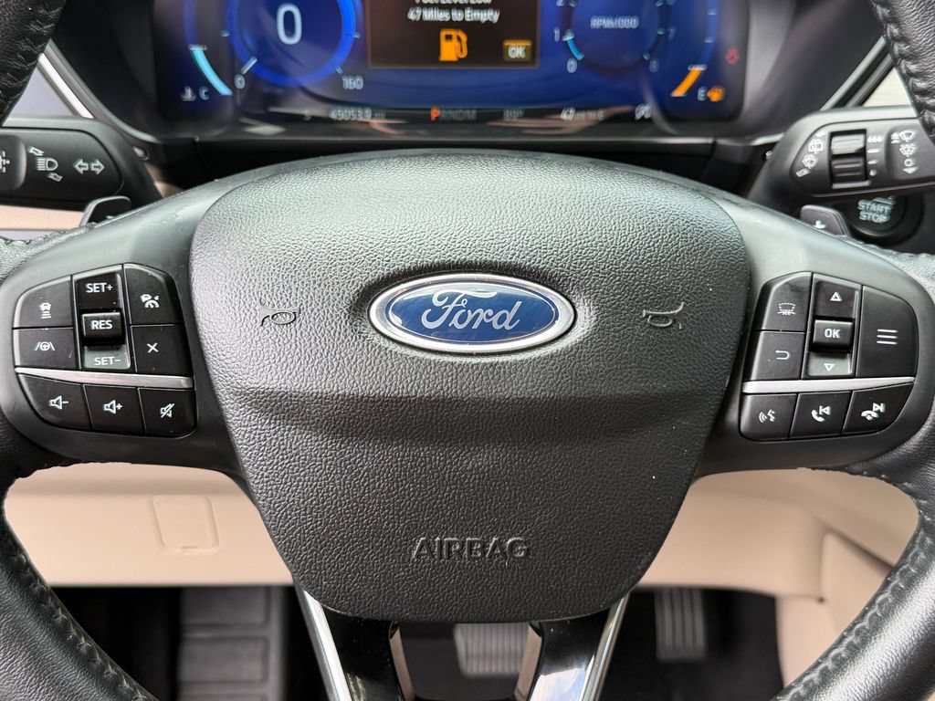 Used 2020 Ford Escape Titanium w/ Titanium Premium Package 2.0 AWD/4WD image 22