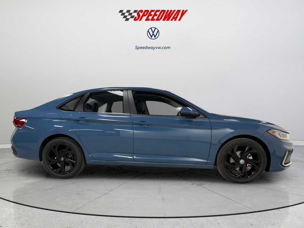 New 2026 Volkswagen Jetta SE FWD image 8