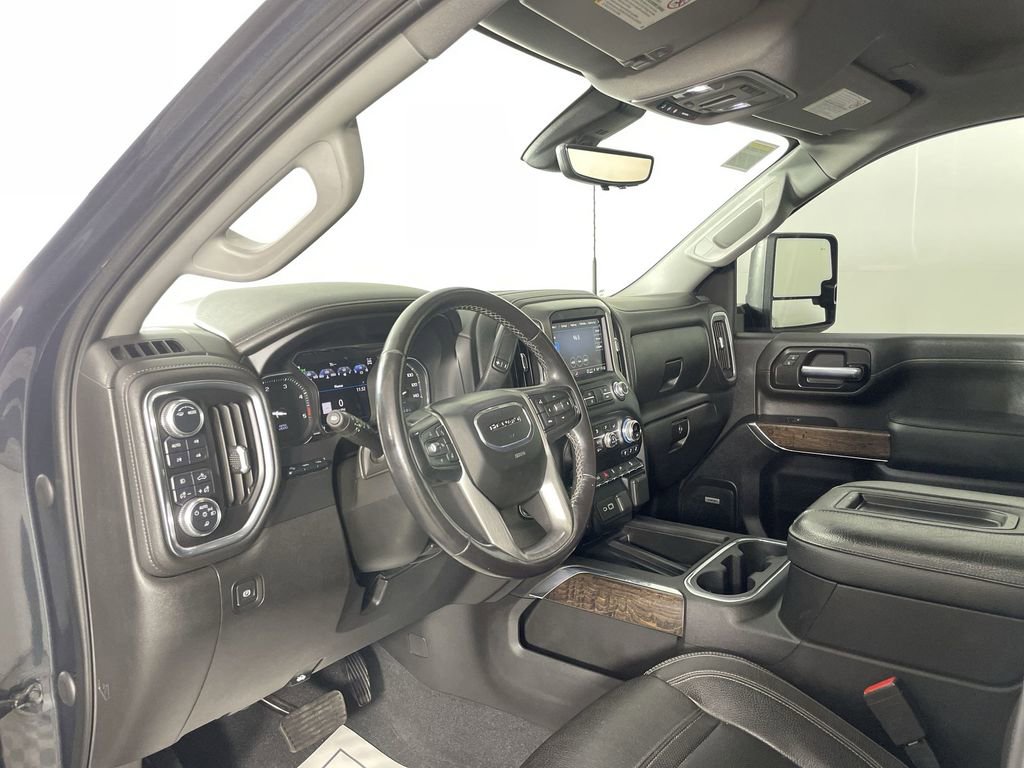 Used 2021 GMC Sierra 3500 Denali w/ Technology Package image 2