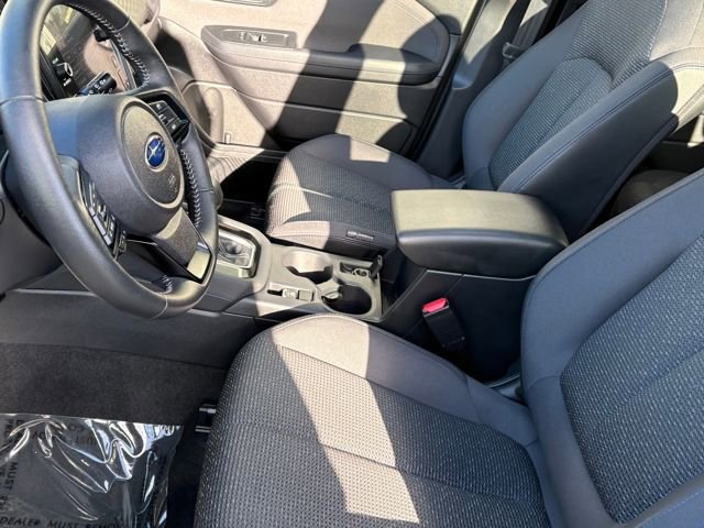 Used 2025 Subaru Forester Premium image 9