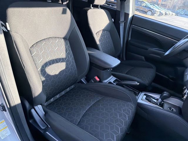 Used 2025 Mitsubishi Outlander Sport ES image 17