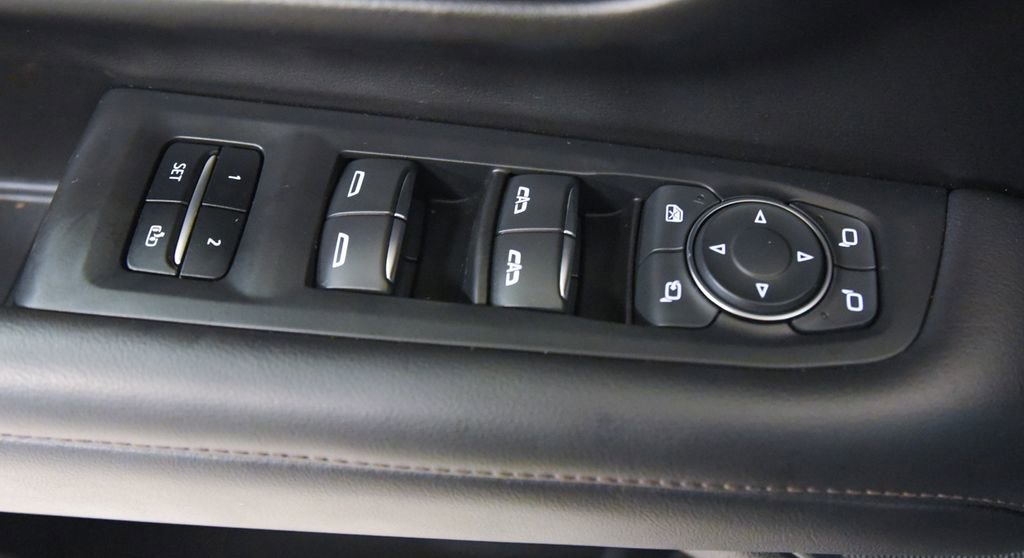 Used 2021 Chevrolet Suburban High Country AWD/4WD image 18