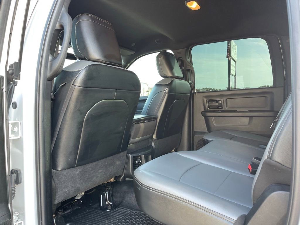 Used 2022 RAM 2500 Tradesman w/ Chrome Appearance Group AWD/4WD image 25