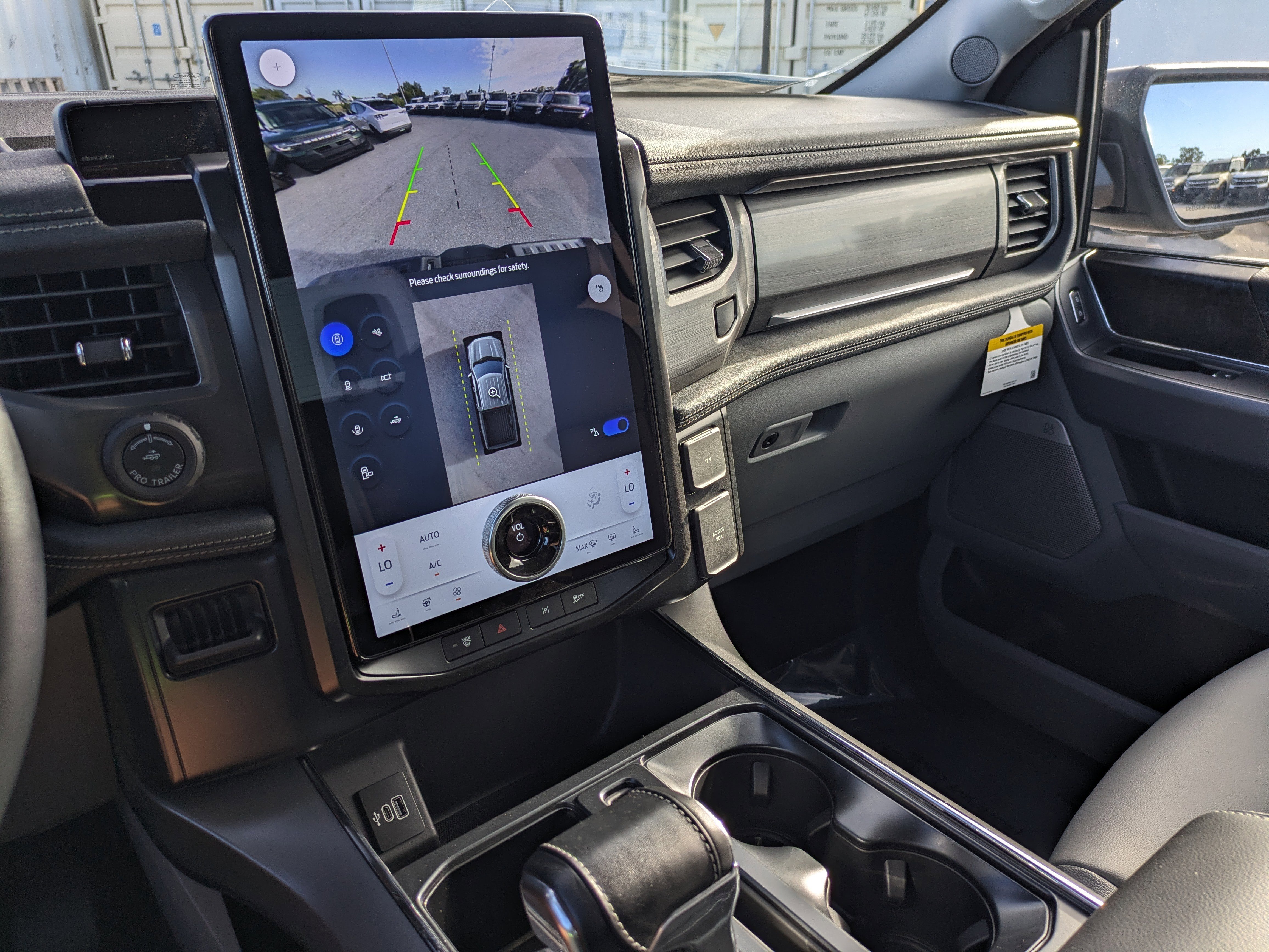 New 2025 Ford F150 Lightning Flash image 32