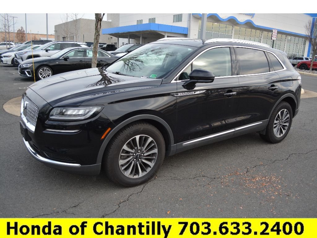 Used 2023 Lincoln Nautilus Reserve AWD/4WD image 4