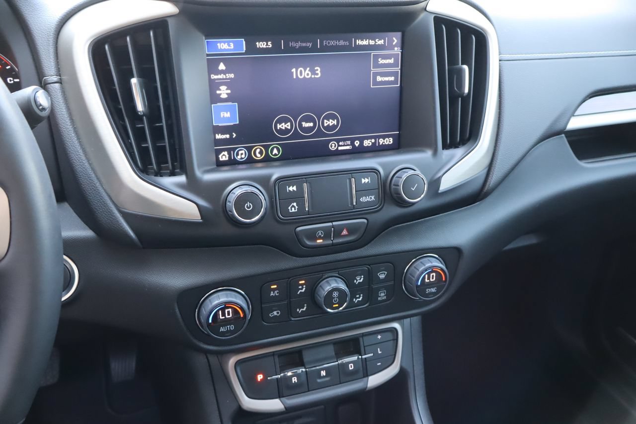 Used 2023 GMC Terrain Denali w/ Denali Premium Package AWD/4WD image 7