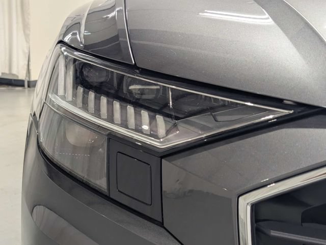 Used 2020 Audi Q8 Prestige w/ Prestige Package AWD/4WD image 30