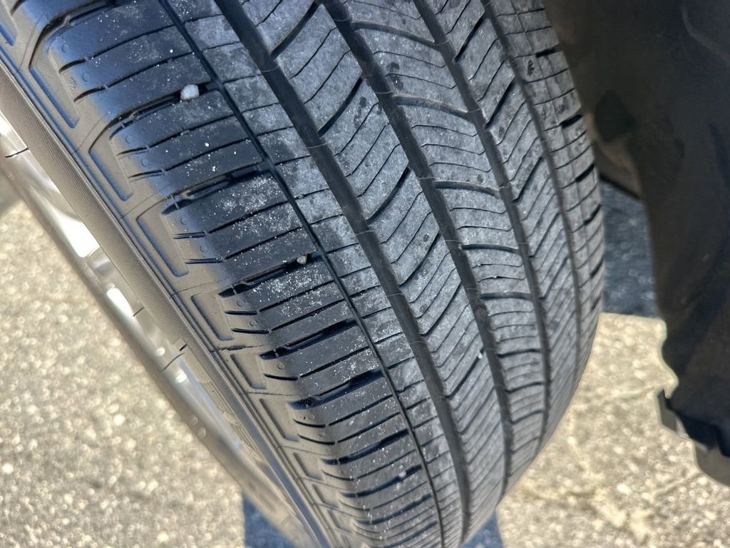 Used 2025 Ford Explorer Platinum image 37