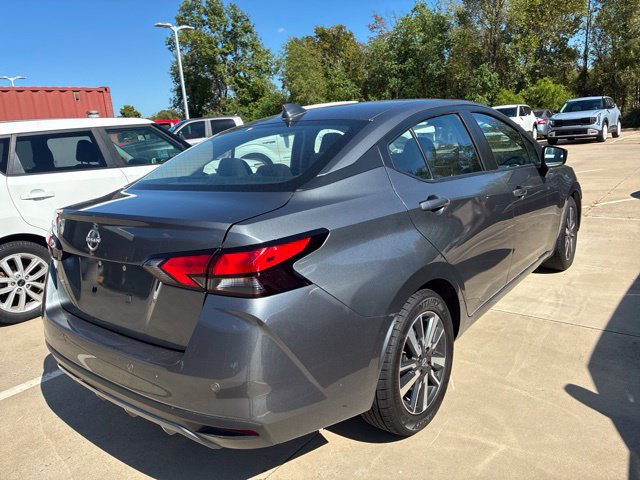 Used 2025 Nissan Versa SV FWD image 7