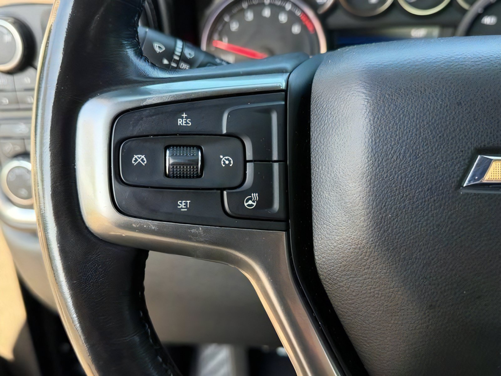 Used 2019 Chevrolet Silverado 1500 LT w/ All-Star Edition AWD/4WD image 32