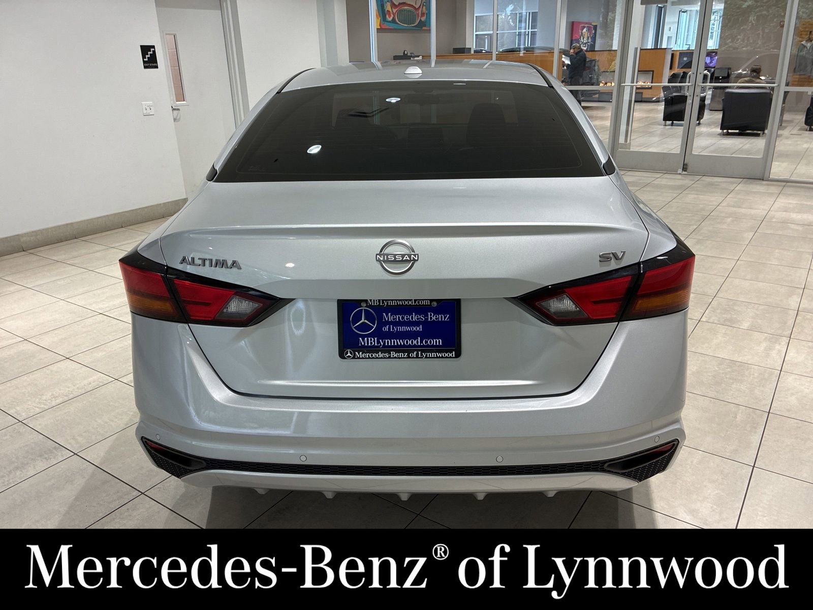 Used 2023 Nissan Altima 2.5 SV image 4