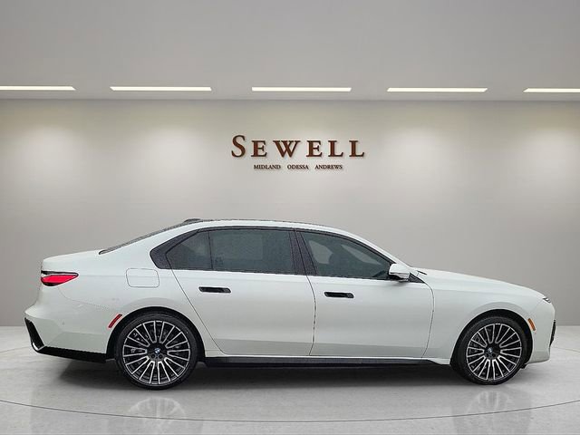 New 2026 BMW 740i RWD image 5