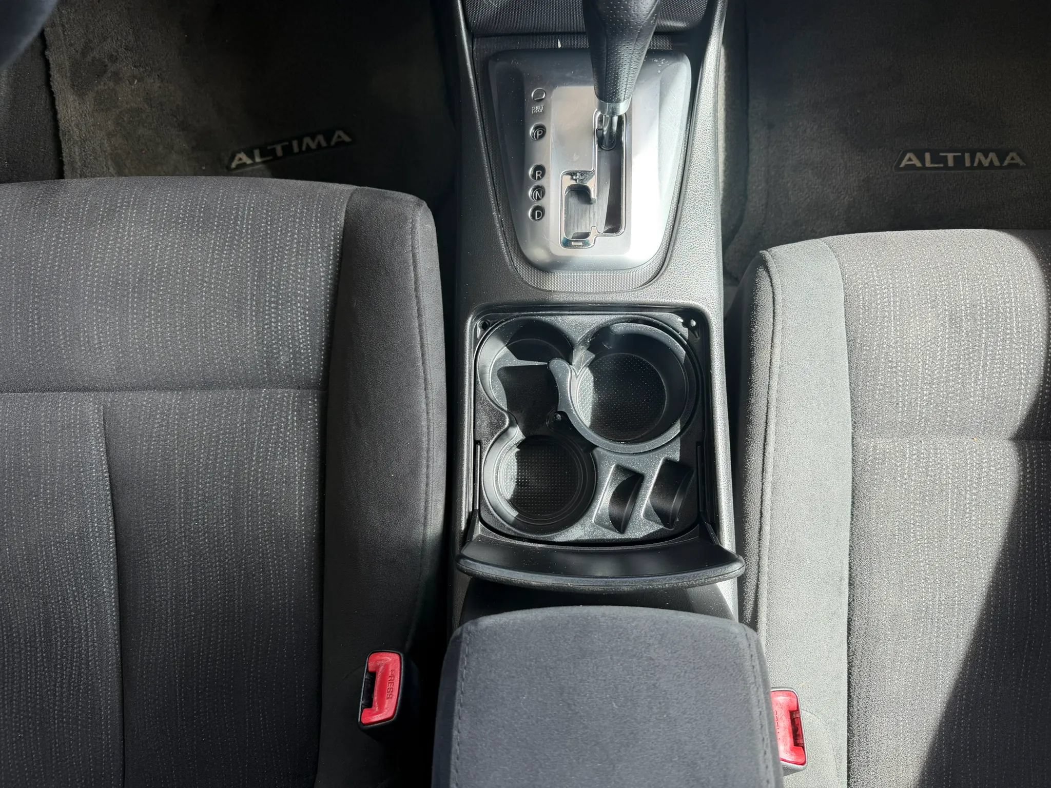 Used 2010 Nissan Altima 2.5 S FWD image 17