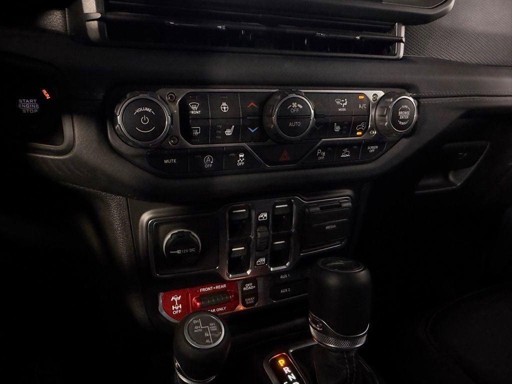 Used 2025 Jeep Gladiator Rubicon AWD/4WD image 18
