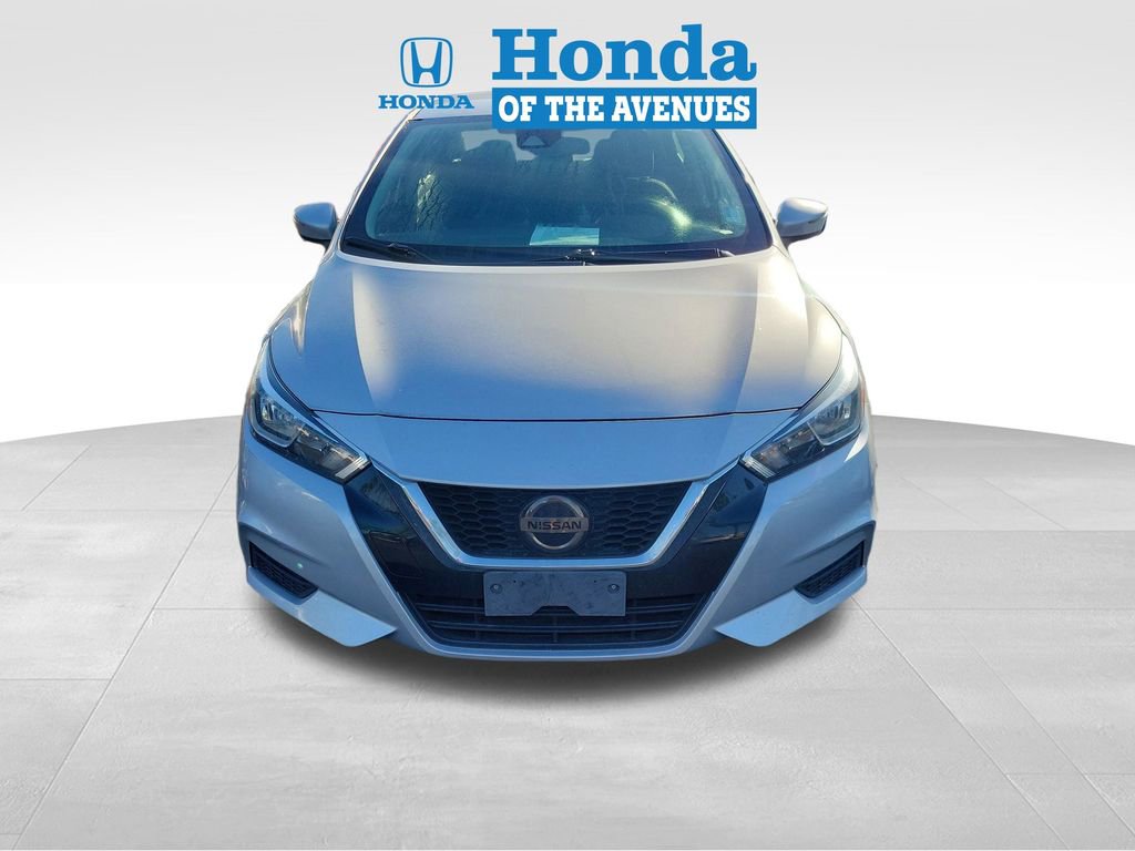 Used 2021 Nissan Versa SV FWD image 2