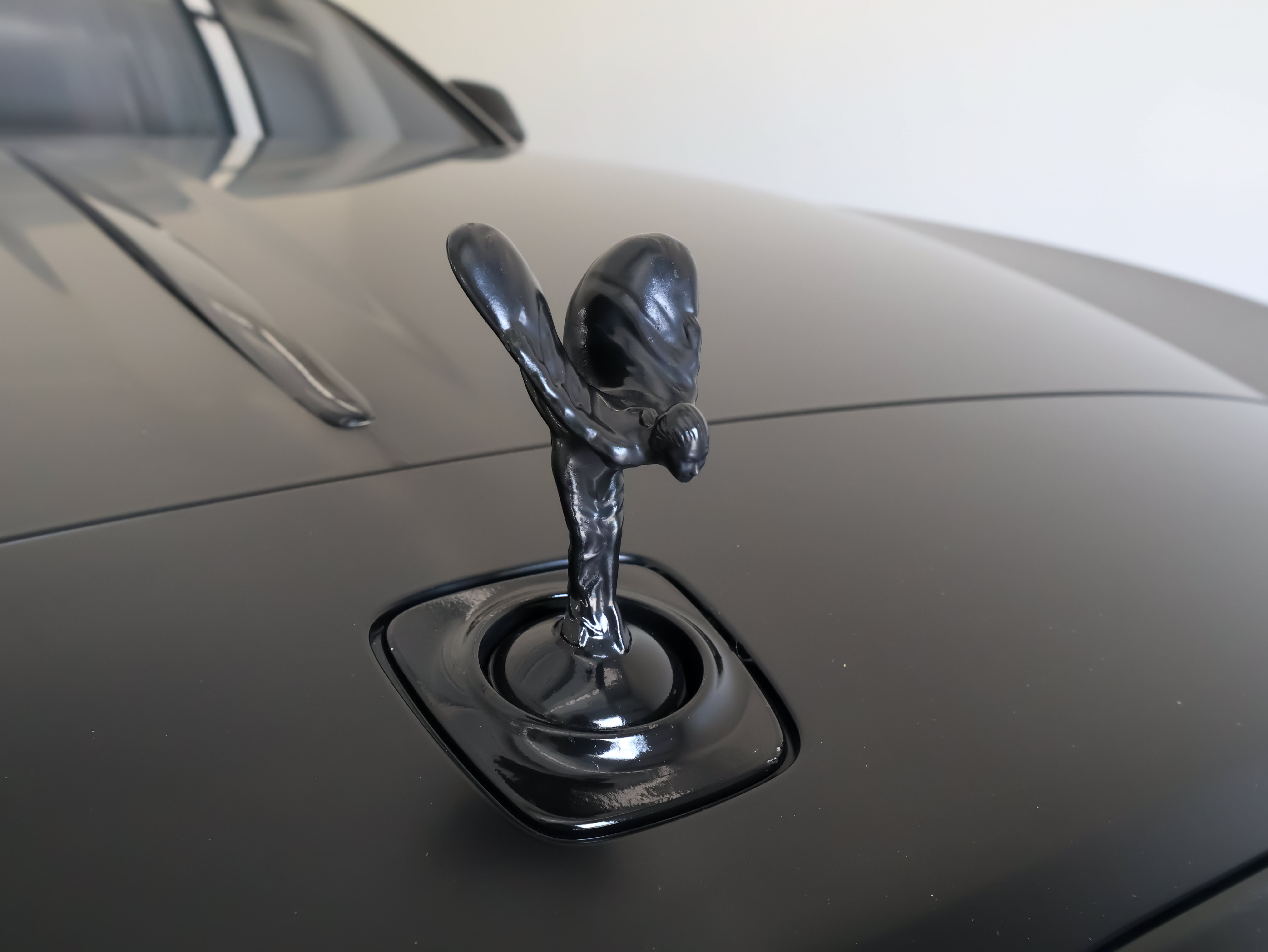 Used 2018 Rolls-Royce Wraith RWD image 43