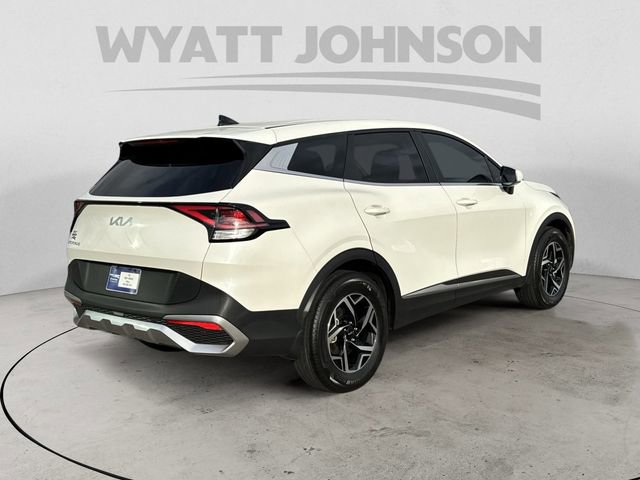 Used 2023 Kia Sportage LX image 5