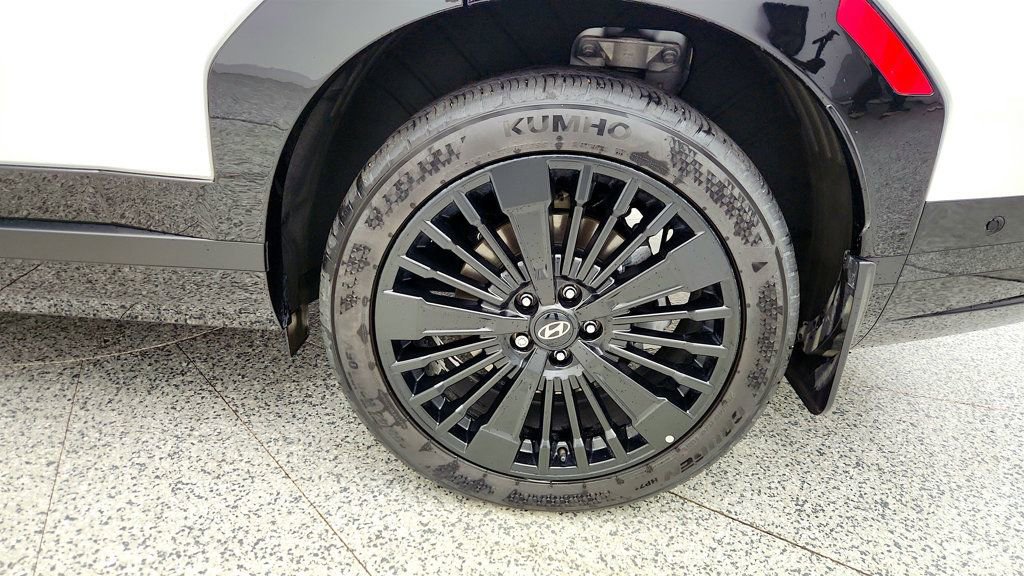 Used 2025 Hyundai Santa Fe Calligraphy image 9