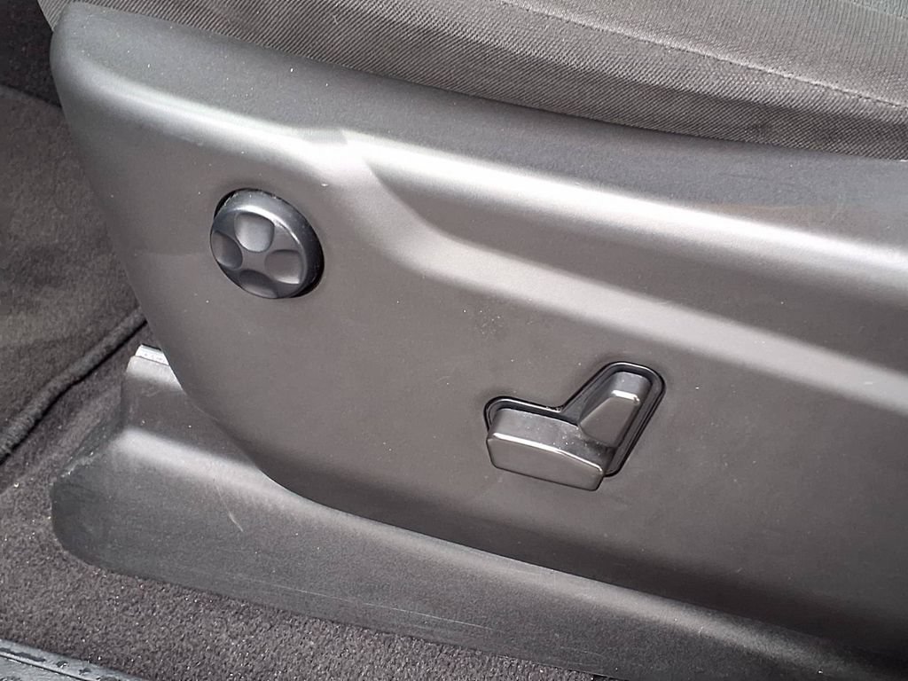 Used 2022 Jeep Grand Cherokee Laredo E RWD image 25