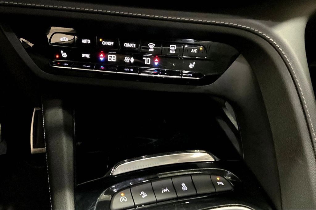 Used 2022 Buick Envision Essence w/ Sport Touring Package AWD/4WD image 15