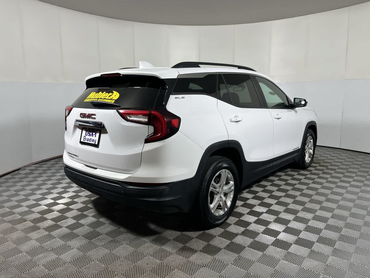 Used 2022 GMC Terrain SLE FWD image 8