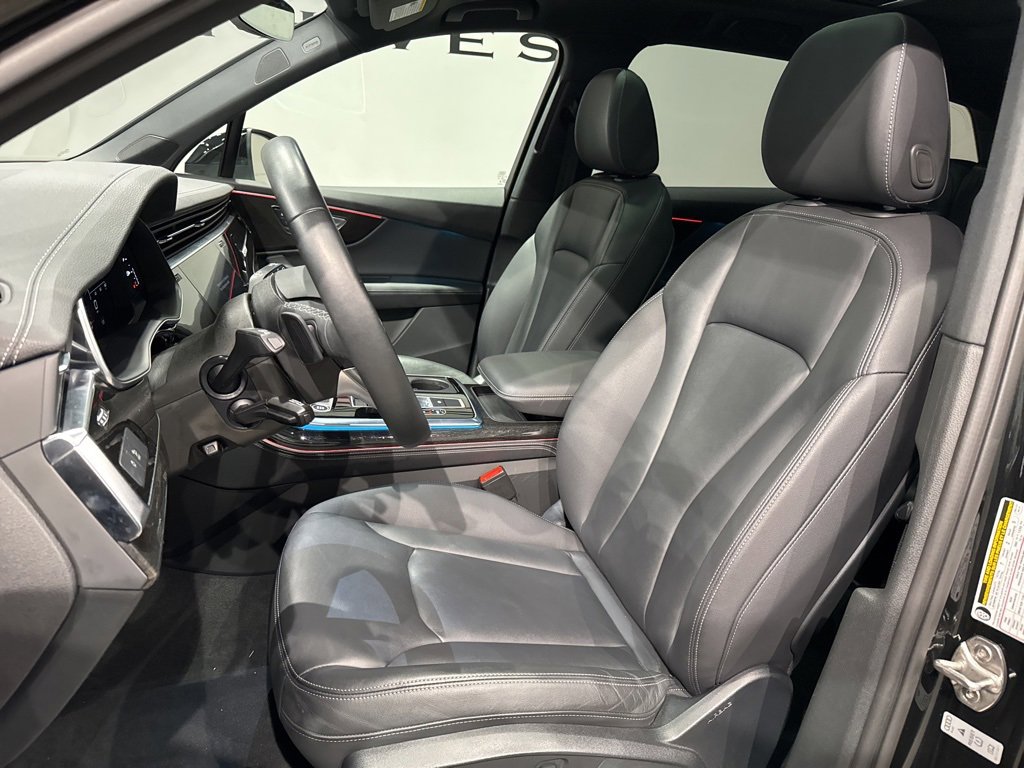 Used 2025 Audi Q7 3.0T Premium Plus image 12