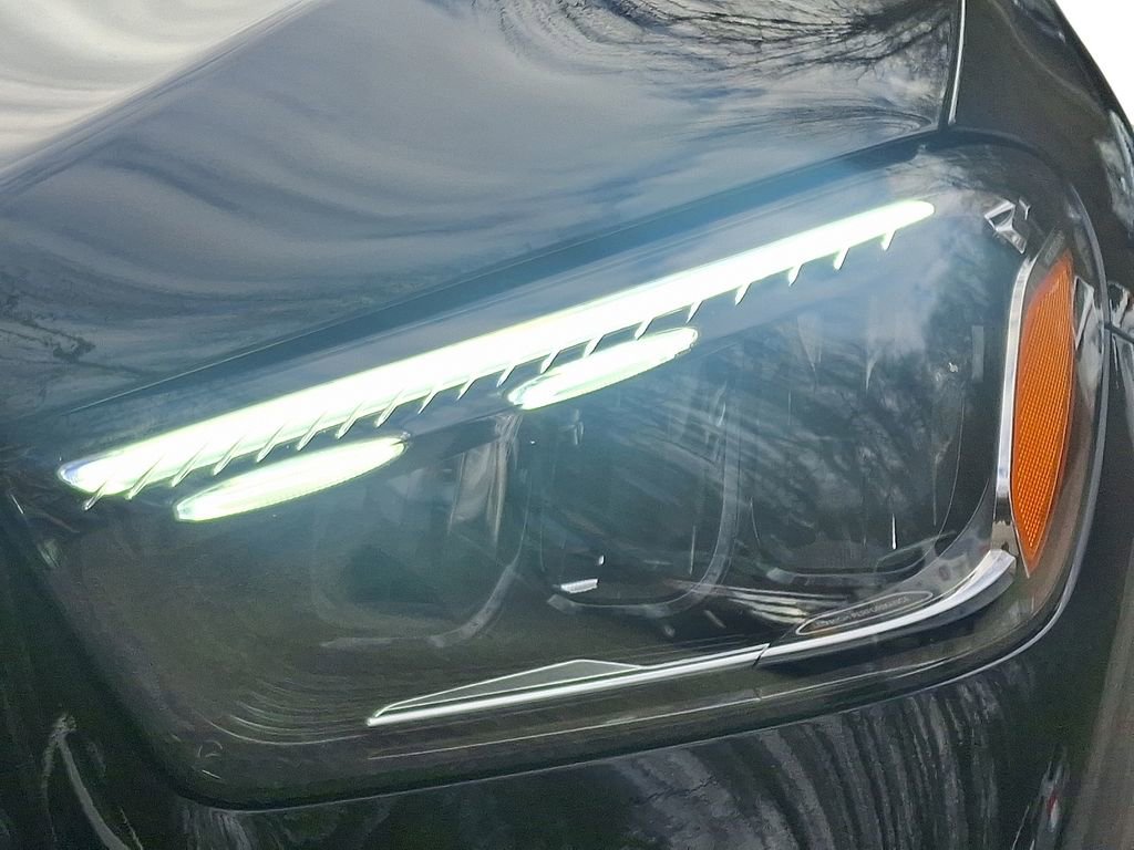 Used 2025 Mercedes-Benz GLE 450e 4MATIC image 10