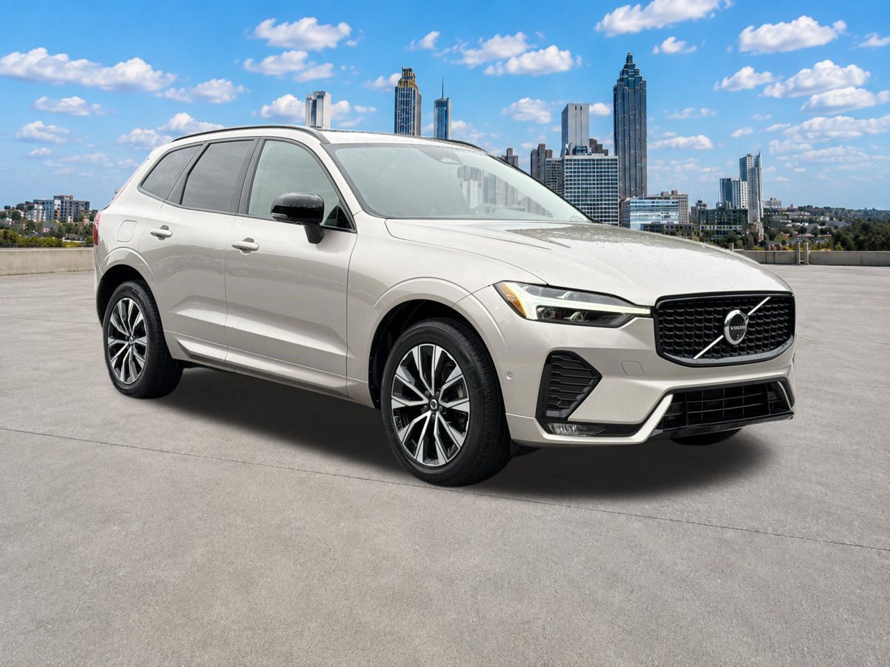 Used 2025 Volvo XC60 B5 Plus AWD/4WD image 30