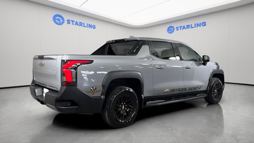 Certified 2025 Chevrolet Silverado EV LT image 9