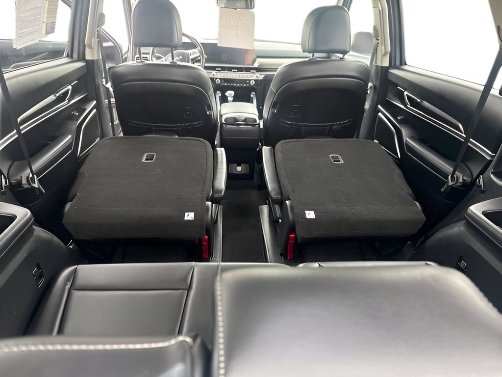 Used 2025 Kia Telluride S AWD/4WD image 18