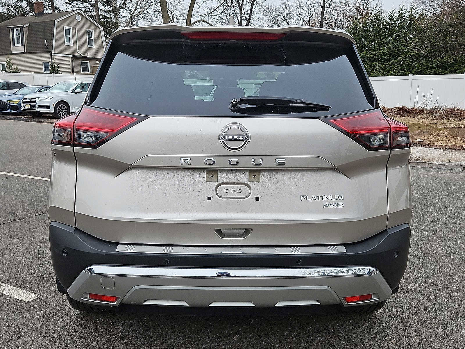 Used 2022 Nissan Rogue Platinum w/ Head-Up Display Package image 23