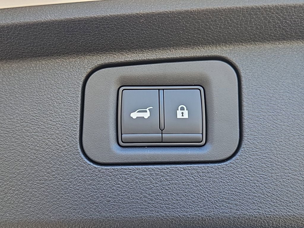 New 2025 Nissan Armada PRO-4X AWD/4WD image 15
