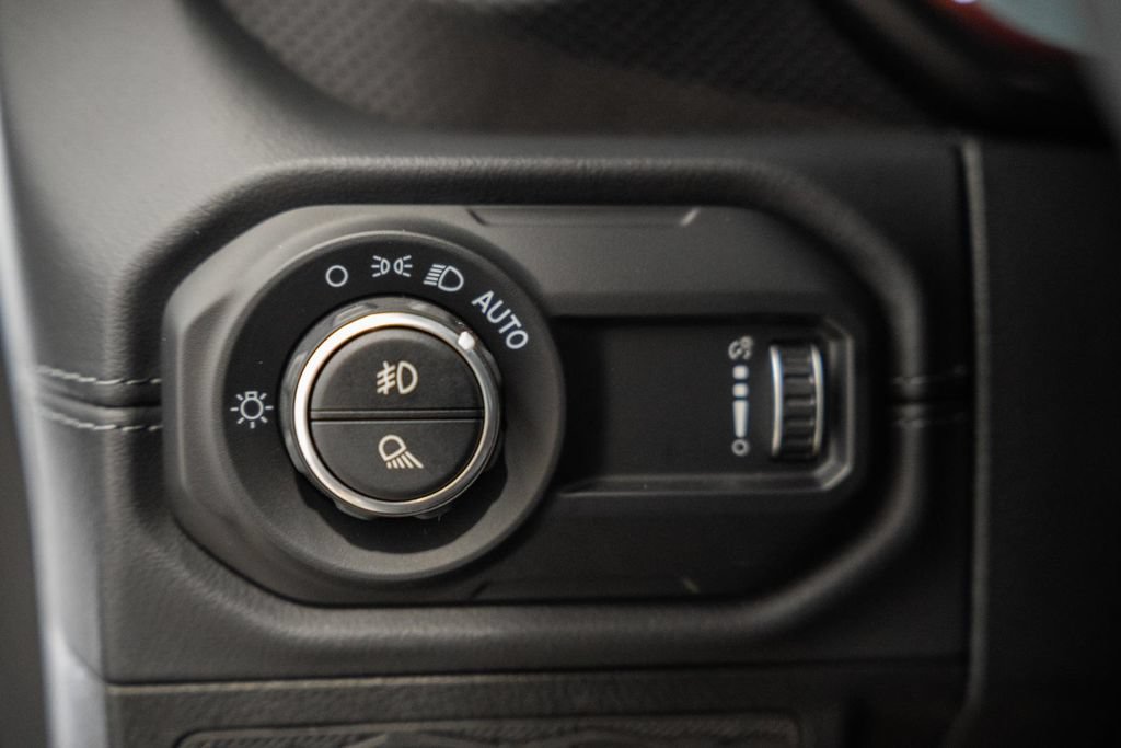 Used 2024 Jeep Gladiator Rubicon AWD/4WD image 42