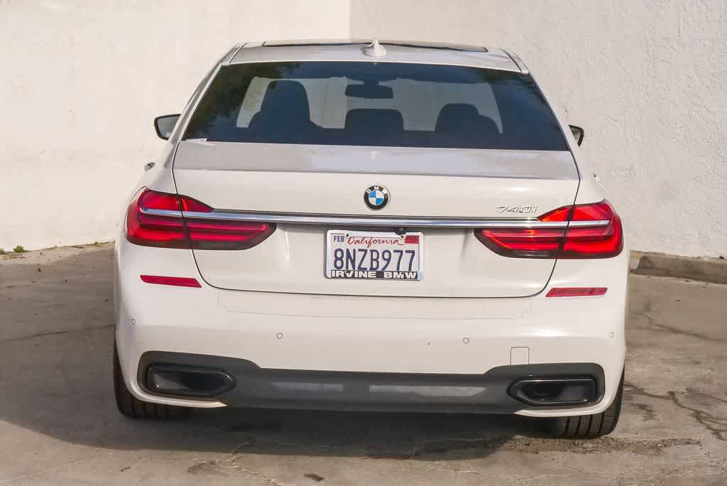 Used 2018 BMW 740i image 8