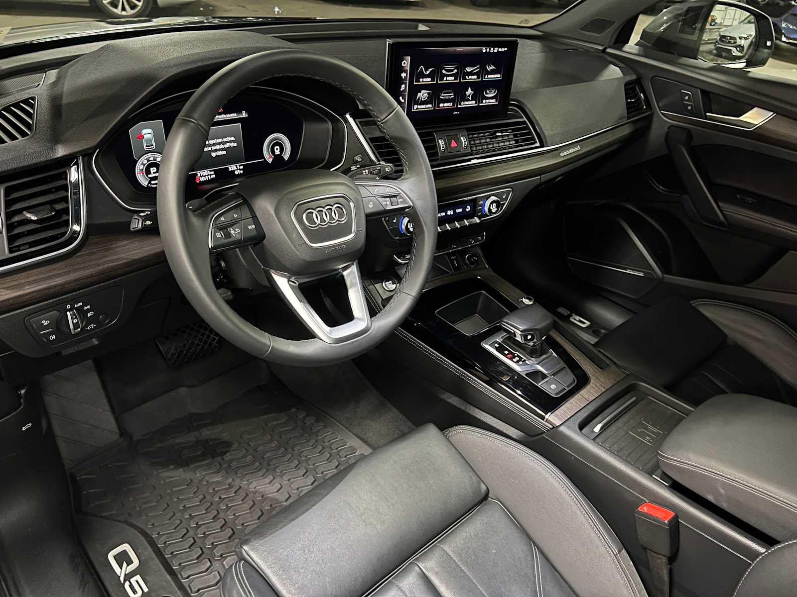 Used 2021 Audi Q5 2.0T Premium Plus w/ Premium Plus Package AWD/4WD image 29