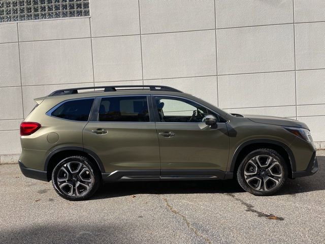 Used 2023 Subaru Ascent Touring image 5