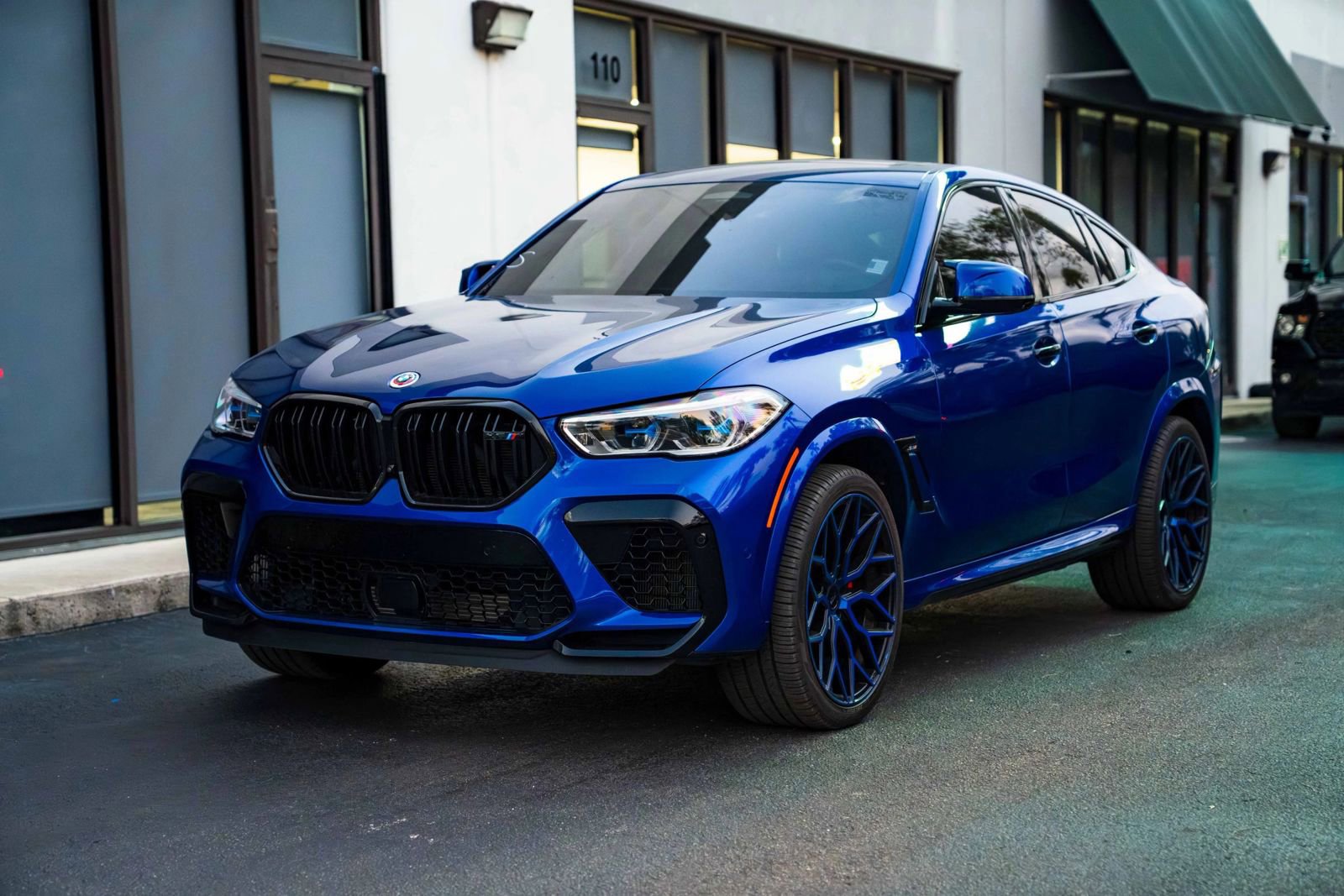 Used 2023 BMW X6 M w/ Executive Package image 10