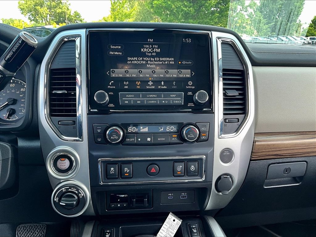 Used 2021 Nissan Titan SL w/ Moonroof Package AWD/4WD image 18