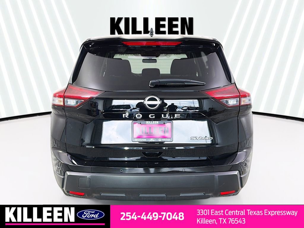 Used 2024 Nissan Rogue SV AWD/4WD image 7