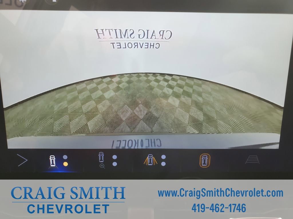 Used 2025 Chevrolet Equinox LT w/ Safety and Technology Package FWD image 23