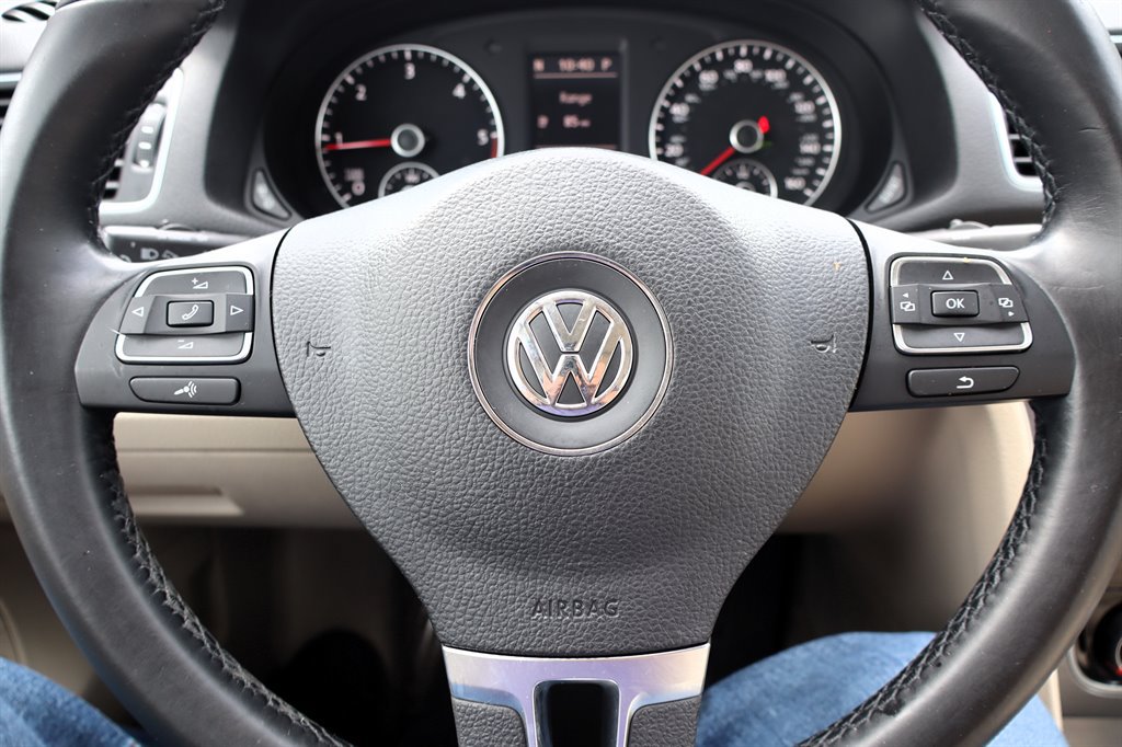Used 2014 Volkswagen Passat TDI SE FWD image 29